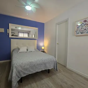 En Torremolinos, Plaza De Andalucia Apartamento