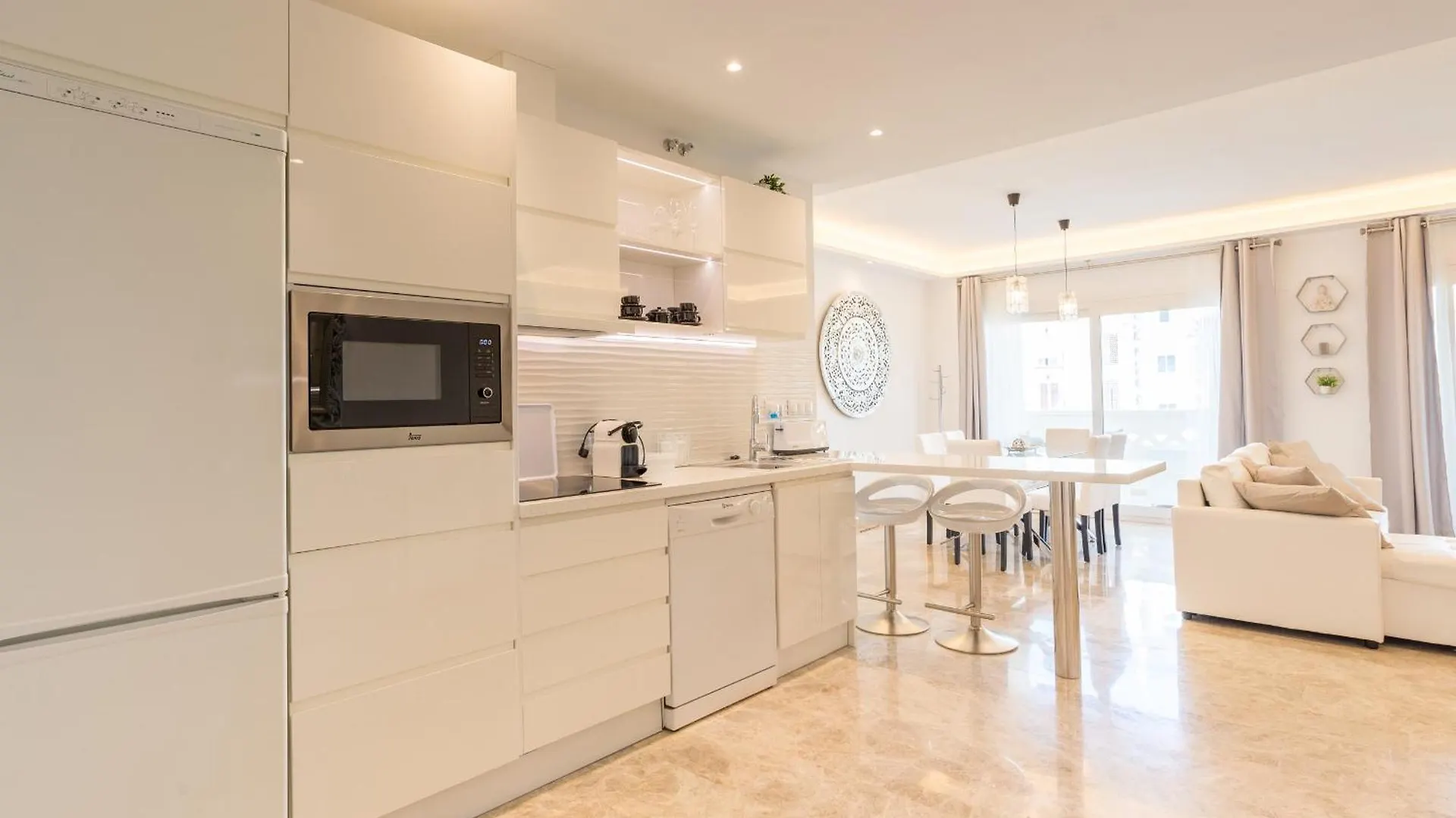 Saturnodream-4 Min To The Beach-Seasonal Pool Torremolinos Spanien