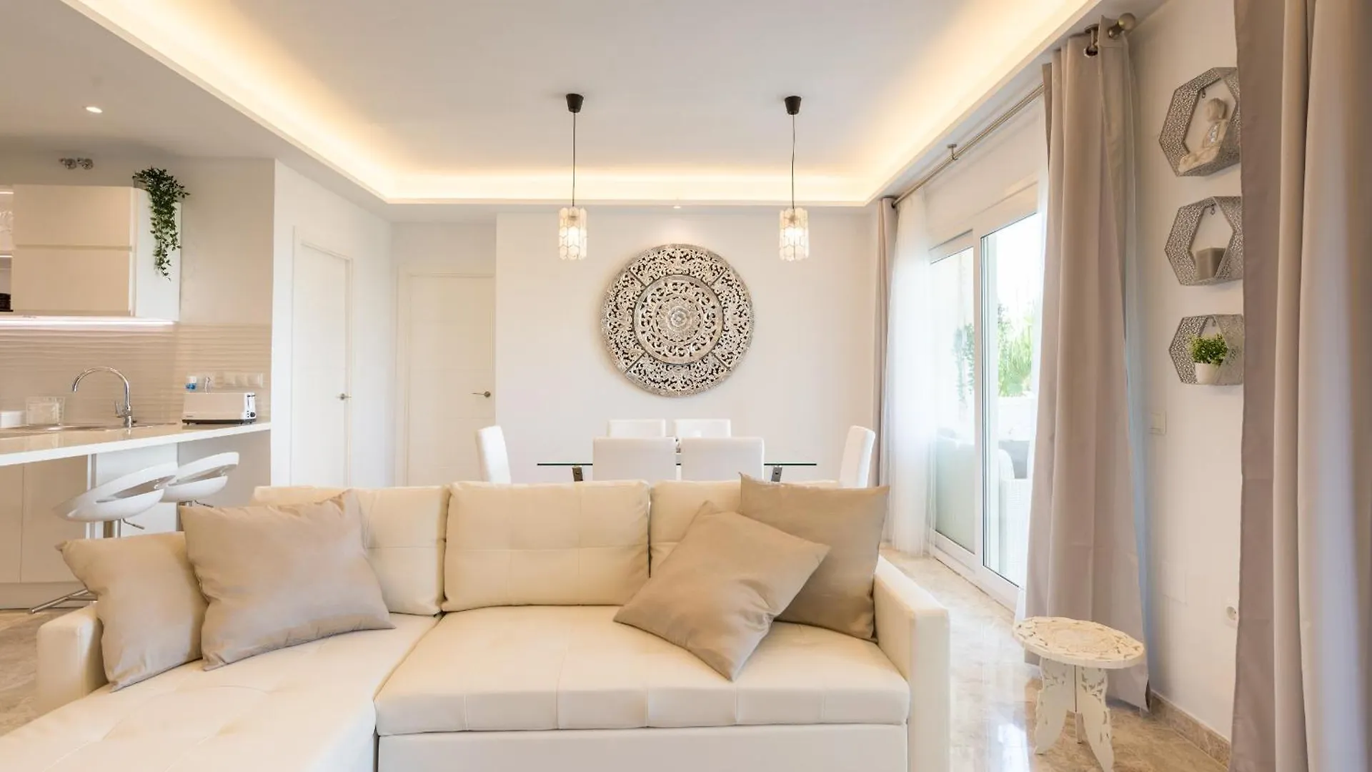 Saturnodream-4 Min To The Beach-Seasonal Pool Torremolinos 0*,  Spanje