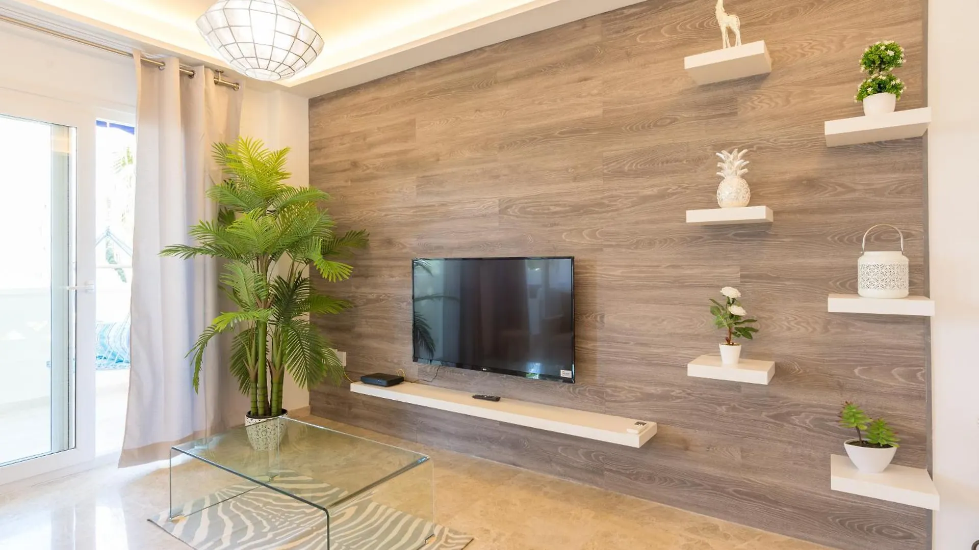 Saturnodream-4 Min To The Beach-Seasonal Pool Torremolinos Appartement